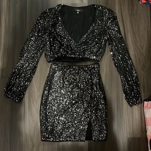 Super fun two piece sequence outfit. Looks really good with kirra kirra filter